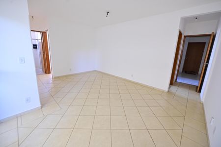 Apartamento para alugar com 65m², 2 quartos e 1 vagaSala