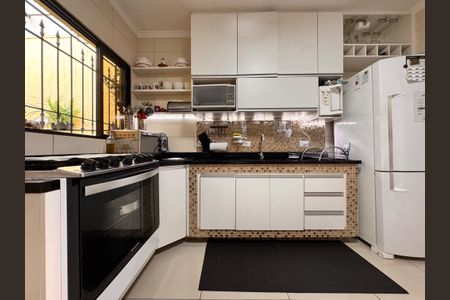 Casa à venda com 238m², 3 quartos e 3 vagasCozinha