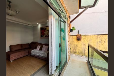 Casa à venda com 238m², 3 quartos e 3 vagasSacada