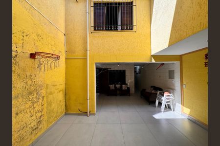 Casa à venda com 238m², 3 quartos e 3 vagasQuintal