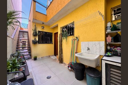 Casa à venda com 238m², 3 quartos e 3 vagasQuintal