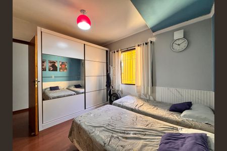 Casa à venda com 238m², 3 quartos e 3 vagasQuarto 2