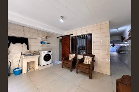 Casa à venda com 238m², 3 quartos e 3 vagasLavanderia