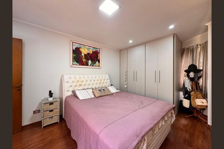 Casa à venda com 238m², 3 quartos e 3 vagasSuite