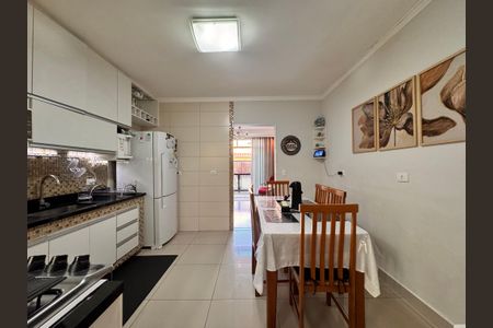 Casa à venda com 238m², 3 quartos e 3 vagasCozinha