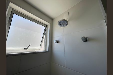 Apartamento para alugar com 60m², 2 quartos e 1 vaga Apartamento para alugar com 60m², 2 quartos e 1 vagaBanheiro da Suíte