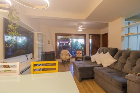 Casa à venda com 154m², 3 quartos e 2 vagas Casa à venda com 154m², 3 quartos e 2 vagasSala