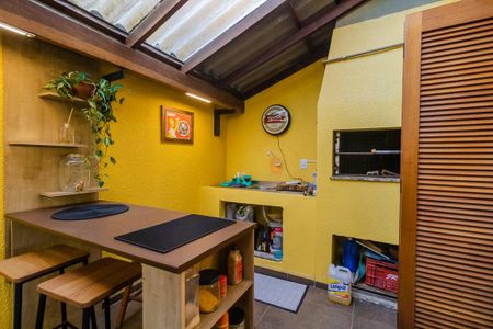 Casa à venda com 154m², 3 quartos e 2 vagas Casa à venda com 154m², 3 quartos e 2 vagasÁrea privativa