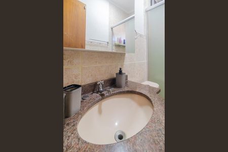 Casa à venda com 154m², 3 quartos e 2 vagas Casa à venda com 154m², 3 quartos e 2 vagasBanheiro