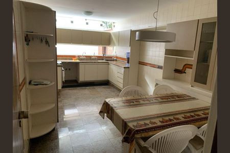 Casa à venda com 400m², 4 quartos e 4 vagasFoto 10