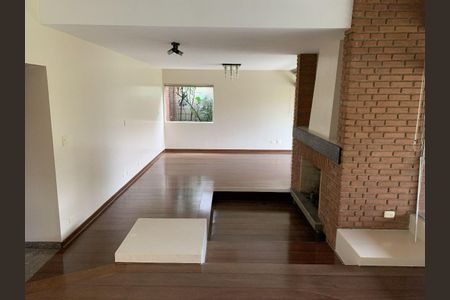 Casa à venda com 400m², 4 quartos e 4 vagasFoto 03