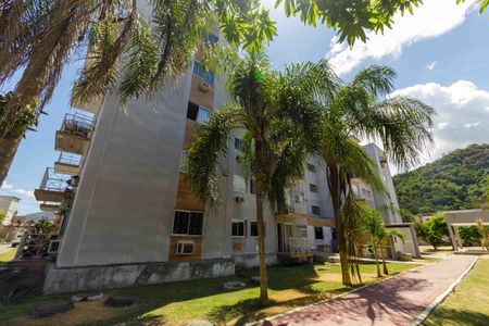 Apartamento para alugar com 65m², 2 quartos e 1 vaga Apartamento para alugar com 65m², 2 quartos e 1 vagaFachada