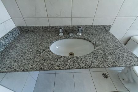 Apartamento à venda com 183m², 3 quartos e 3 vagasBanheiro da Suíte 1