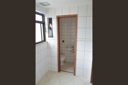 Apartamento para alugar com 130m², 3 quartos e 2 vagas Apartamento para alugar com 130m², 3 quartos e 2 vagasBanheiro de serviço
