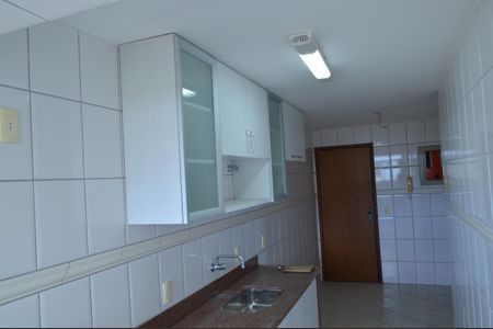 Apartamento para alugar com 130m², 3 quartos e 2 vagas Apartamento para alugar com 130m², 3 quartos e 2 vagasCozinha
