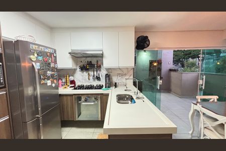 Apartamento à venda com 86m², 2 quartos e 1 vaga Apartamento à venda com 86m², 2 quartos e 1 vagaCozinha