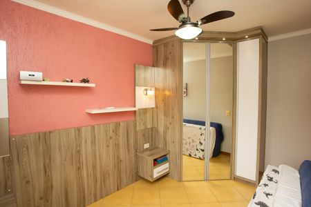 Casa à venda com 200m², 3 quartos e 2 vagas Casa à venda com 200m², 3 quartos e 2 vagasQuarto 3