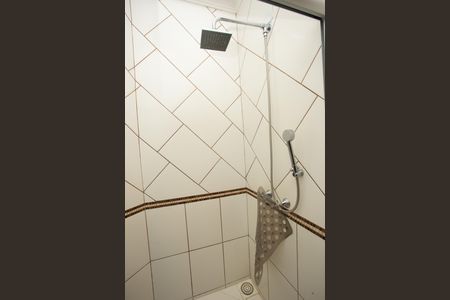 Casa à venda com 200m², 3 quartos e 2 vagas Casa à venda com 200m², 3 quartos e 2 vagasBanheiro