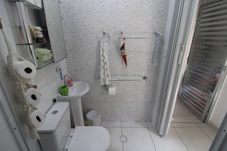 Casa à venda com 168m², 3 quartos e 2 vagasBanheiro 2