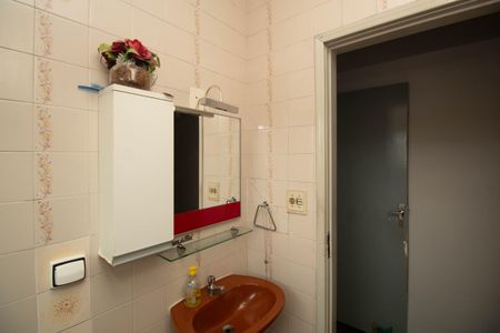 Casa à venda com 200m², 3 quartos e 2 vagasBanheiro da Suíte 1