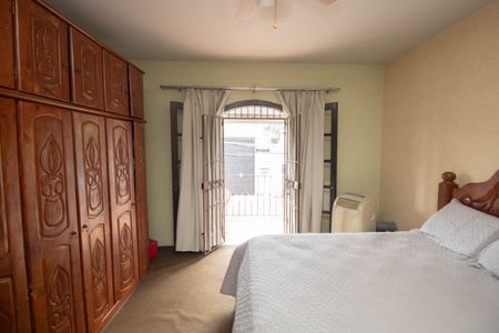 Casa à venda com 200m², 3 quartos e 2 vagasSuíte 1