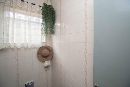 Casa à venda com 200m², 3 quartos e 2 vagasBanheiro 2