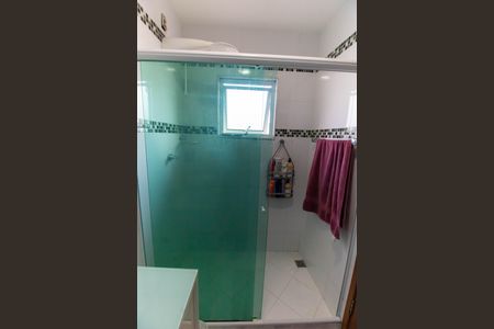 Casa à venda com 260m², 2 quartos e 2 vagas Casa à venda com 260m², 2 quartos e 2 vagasBanheiro da Suíte
