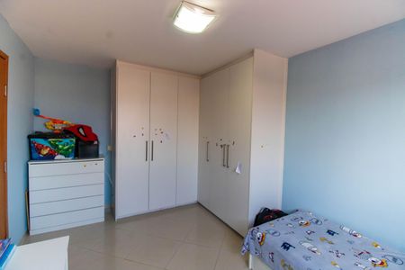 Casa à venda com 260m², 2 quartos e 2 vagas Casa à venda com 260m², 2 quartos e 2 vagasQuarto