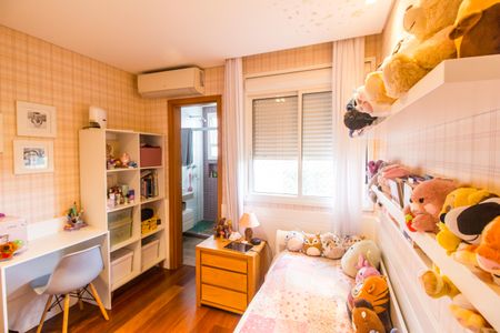 Apartamento à venda com 172m², 3 quartos e 3 vagas Apartamento à venda com 172m², 3 quartos e 3 vagasSuíte 2