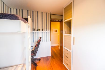 Apartamento à venda com 172m², 3 quartos e 3 vagas Apartamento à venda com 172m², 3 quartos e 3 vagasQuarto 3