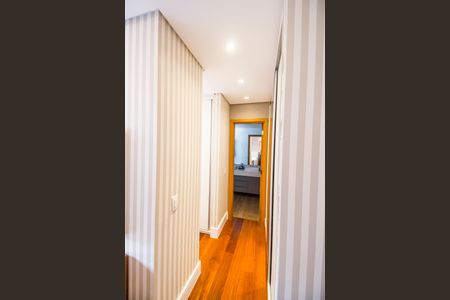 Apartamento à venda com 172m², 3 quartos e 3 vagas Apartamento à venda com 172m², 3 quartos e 3 vagasCorredor