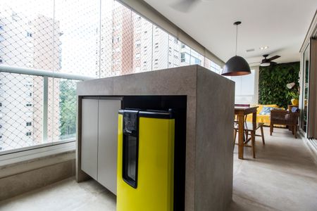 Apartamento à venda com 172m², 3 quartos e 3 vagas Apartamento à venda com 172m², 3 quartos e 3 vagasDetalhe