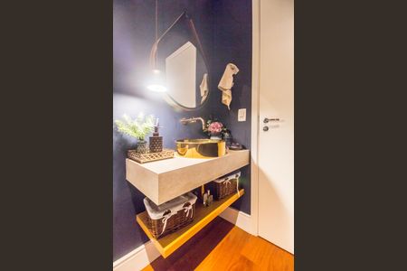 Apartamento à venda com 172m², 3 quartos e 3 vagas Apartamento à venda com 172m², 3 quartos e 3 vagasLavabo