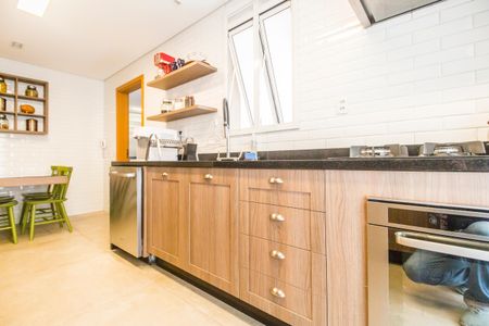 Apartamento à venda com 172m², 3 quartos e 3 vagas Apartamento à venda com 172m², 3 quartos e 3 vagasCozinha