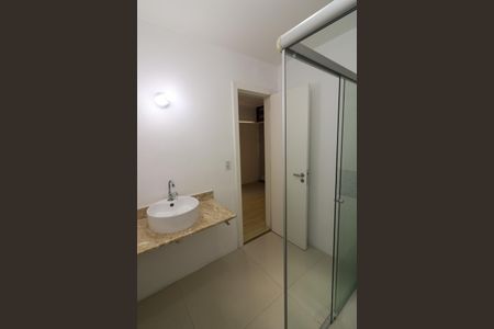 Casa à venda com 347m², 4 quartos e 6 vagasBanheiro Social