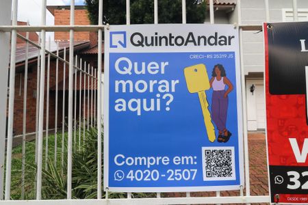 Casa à venda com 347m², 4 quartos e 6 vagasPlaquinha