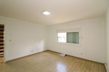 Casa à venda com 347m², 4 quartos e 6 vagasQuarto Suíte