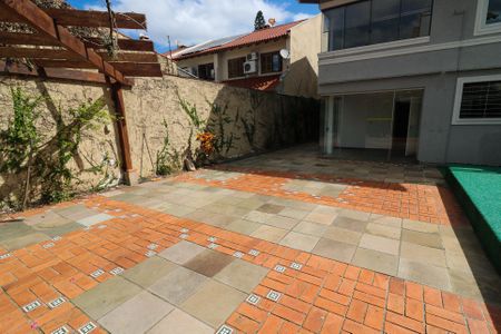 Casa à venda com 347m², 4 quartos e 6 vagasQuintal