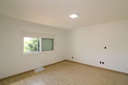 Casa à venda com 347m², 4 quartos e 6 vagasQuarto Suíte