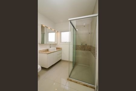 Casa à venda com 347m², 4 quartos e 6 vagasBanheiro da Suíte