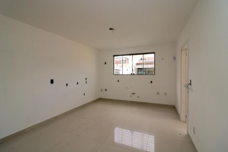 Casa à venda com 347m², 4 quartos e 6 vagasCozinha