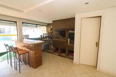 Casa à venda com 347m², 4 quartos e 6 vagasVaranda