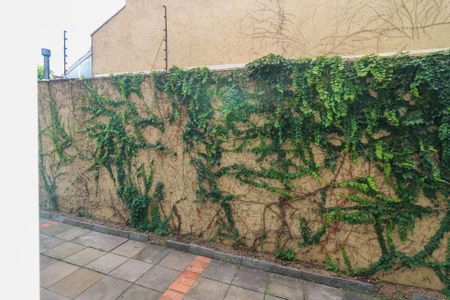 Casa à venda com 347m², 4 quartos e 6 vagasVista do Quarto de Serviço