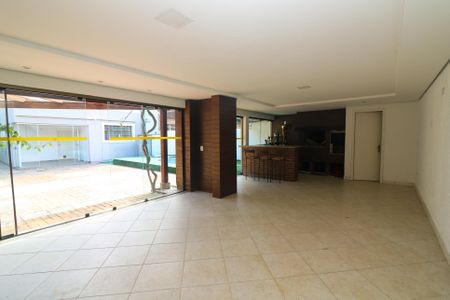 Casa à venda com 347m², 4 quartos e 6 vagasVaranda