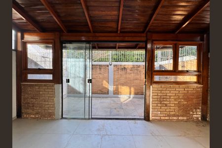 Casa de condomínio à venda com 102m², 3 quartos e 2 vagas Casa de condomínio à venda com 102m², 3 quartos e 2 vagasChurrasqueira