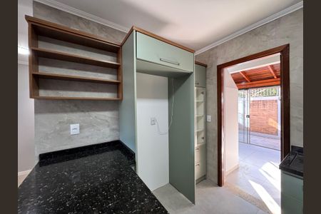 Casa de condomínio à venda com 102m², 3 quartos e 2 vagas Casa de condomínio à venda com 102m², 3 quartos e 2 vagasCozinha