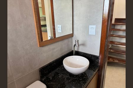 Casa de condomínio à venda com 102m², 3 quartos e 2 vagas Casa de condomínio à venda com 102m², 3 quartos e 2 vagasbanheiro 2