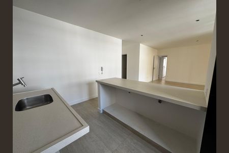 Apartamento para alugar com 109m², 3 quartos e 2 vagas Apartamento para alugar com 109m², 3 quartos e 2 vagasCozinha