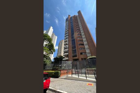 Apartamento à venda com 240m², 3 quartos e 3 vagas Apartamento à venda com 240m², 3 quartos e 3 vagasFachada