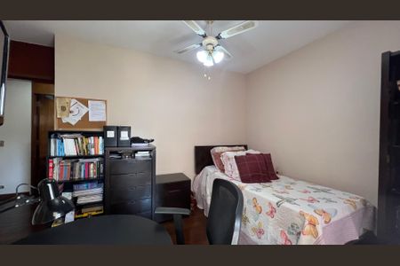 Apartamento à venda com 240m², 3 quartos e 3 vagas Apartamento à venda com 240m², 3 quartos e 3 vagasSuíte 2